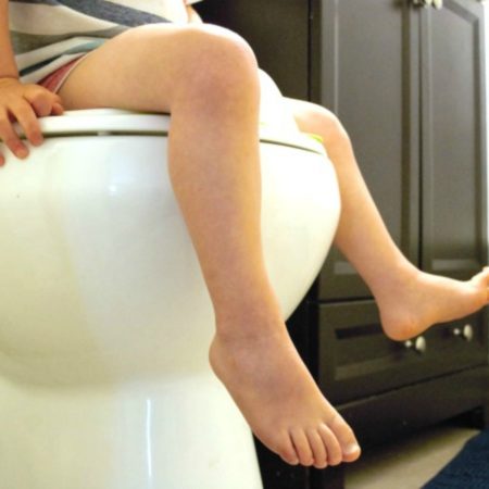 8 Tips to Survive Potty Training Your Kid Without Losing Your Mind