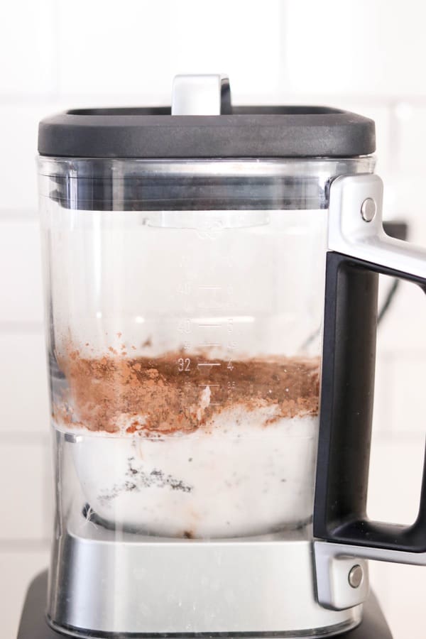 blender with chocolate chia seed pudding ingredients