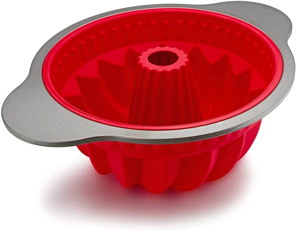 Image of a red silicone bundt pan.